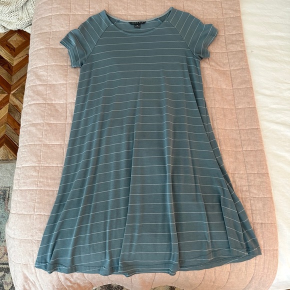 Free Fly Shift Dress - Picture 2 of 3